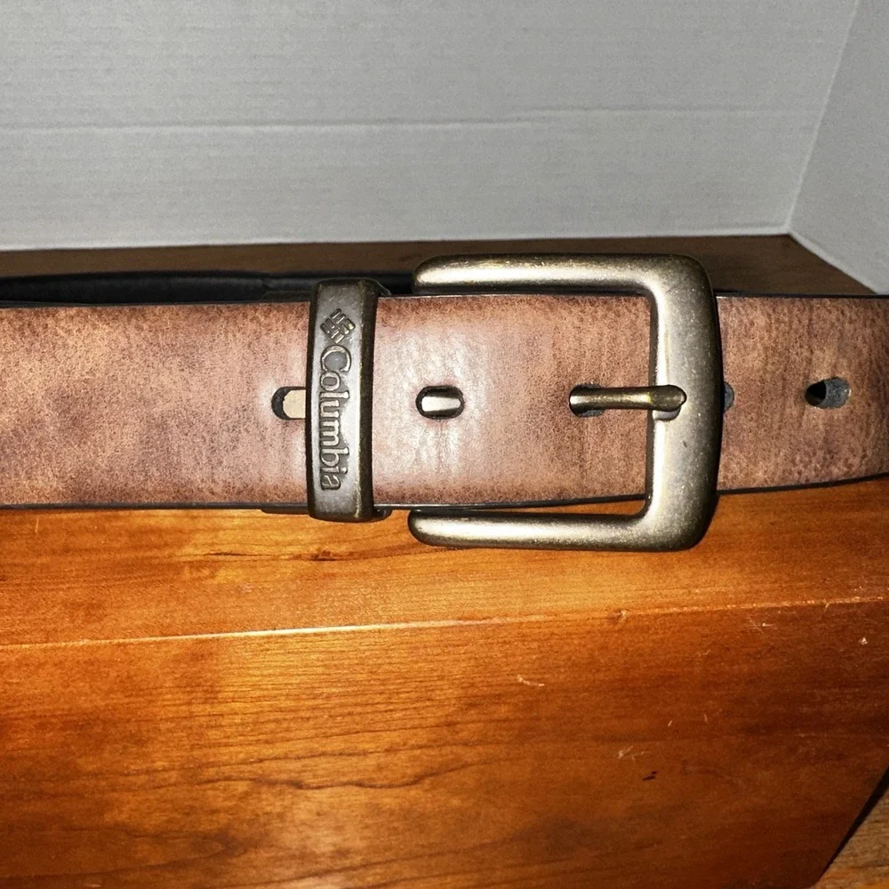Columbia Reversible Black/Brown Synthetic Leather Belt Mens Size L 38-40‎